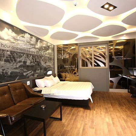 Hotel Yolo Chongnae-dong Exterior photo