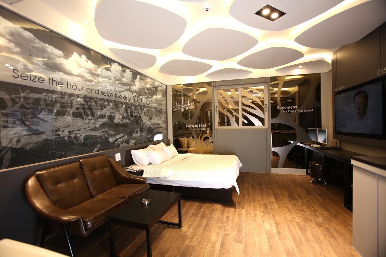 Hotel Yolo Chongnae-dong Exterior photo